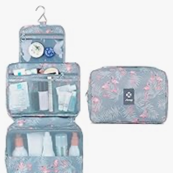 Cute flamingo hanging toiletry bag, never used. - Picture 3 of 7